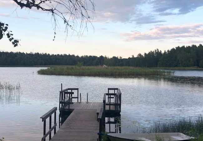 전형적인 스웨덴 Tranas 마을: 관광객과 여행자를 위해 보고 방문할 가치가 있는 것은 무엇입니까?