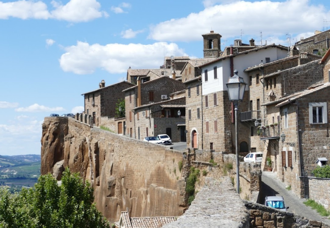 Tour ad Orvieto, Italia: cosa vale la pena vedere e visitare per i turisti curiosi?