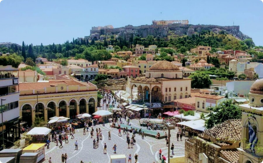 Ateena - erityinen kreikkalainen kaupunki, jolla on historiallista perintöä